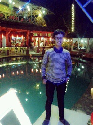 ♥Singer |♥Music | ♥ Allah | ♥Family | @penyanyilampung | Line / WA : VianDR | Ig / Path : viandrainbow B-)