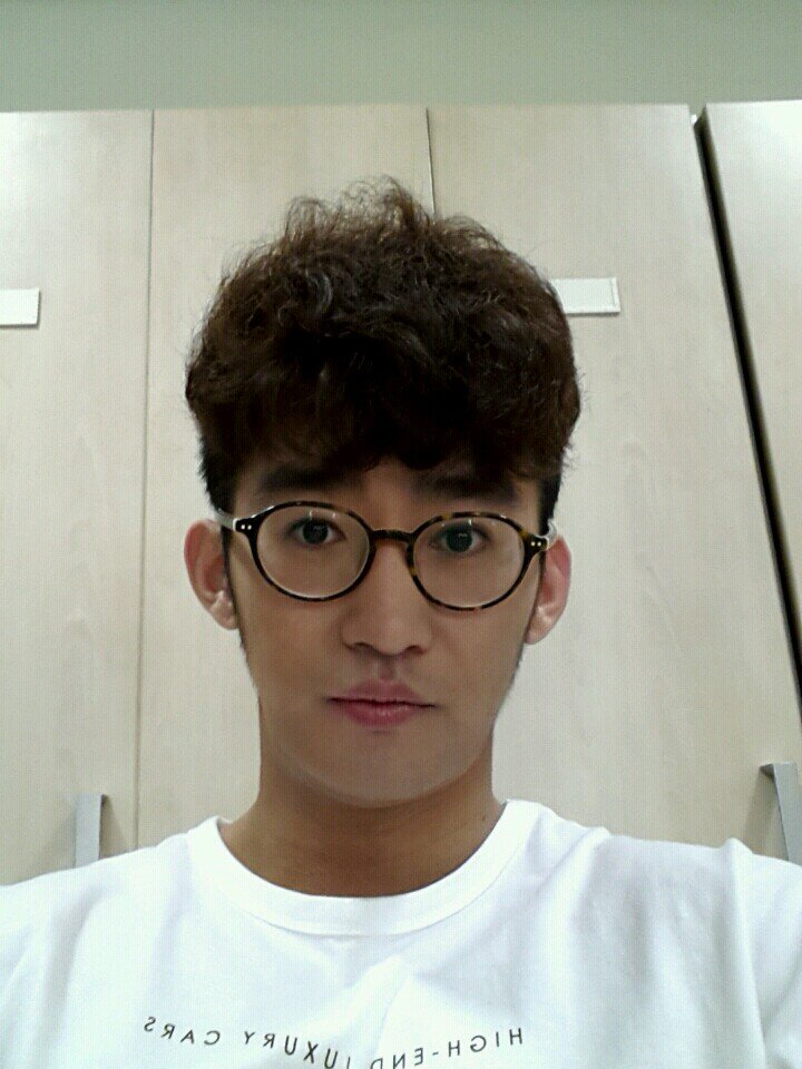SBS 개그맨 박상철입니당 ^^좋아보인다