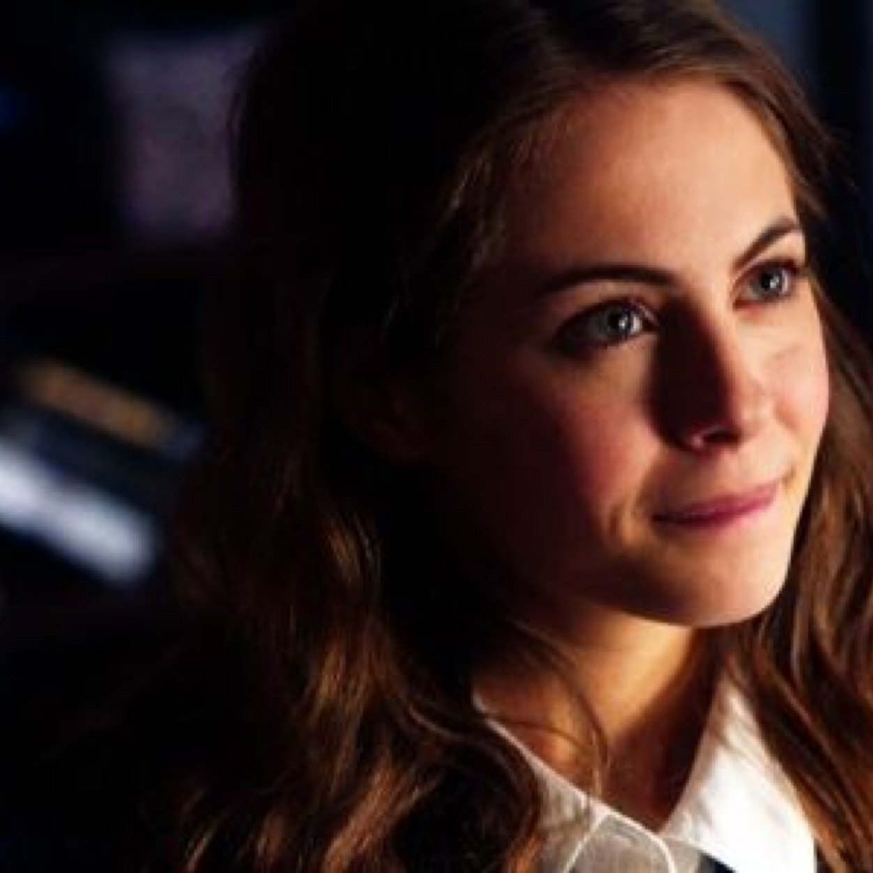 Thea queen here little sister to Oliver Queen