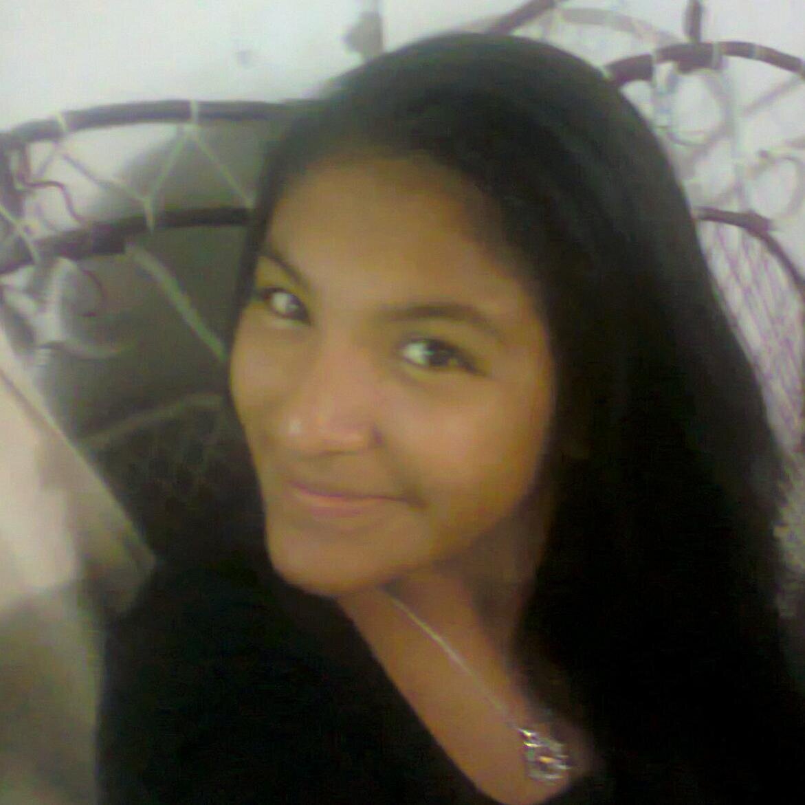 14 estudiante soy una @abrahamer. musica Pop latino , balada , bachata