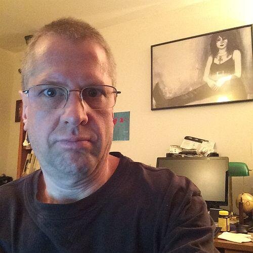 I like pretzels, music and geeky stuff. Videophile & audiophile. I used to like running back when I could do it. https://t.co/FmRIspLX0X