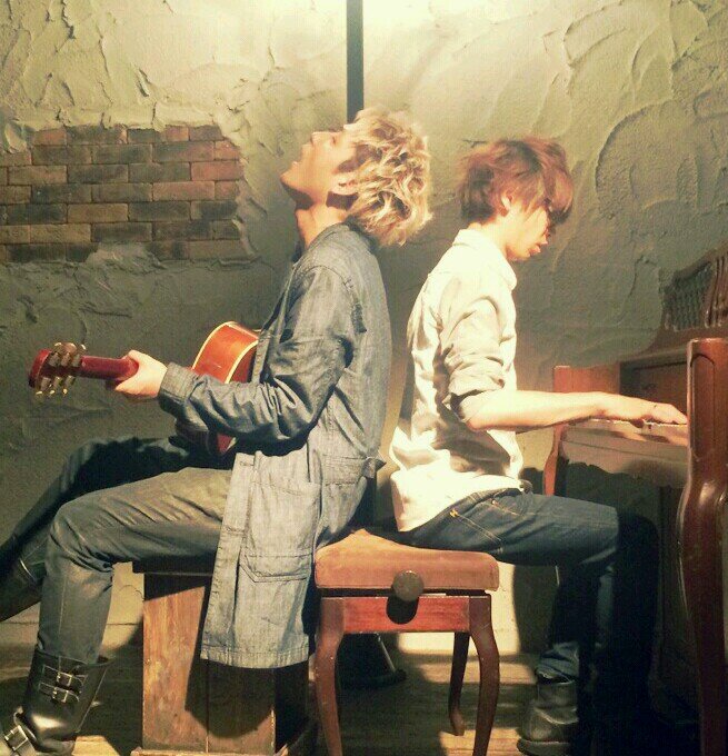 ユニット『Stamp』公式アカウント Vo.&Gt. 金澤 学(Gaku) @gaku0518lp Pf 井 瑞葵 @composer_mizuki メンバー2人の活動も要チェック！ #Stamp #カナザワマナブ #井瑞葵