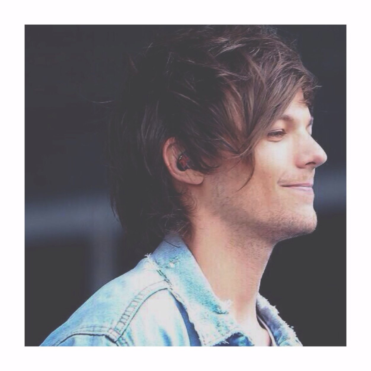 Hello there lovely, could you please follow @visualou? Thank youuuu x