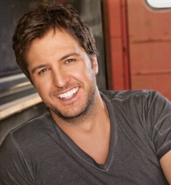Tweeting the lyrics to todays most popular Country songs. All things country and Southern
