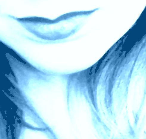 I'm just a girl who loves to take pictures, strum and sing about life.....