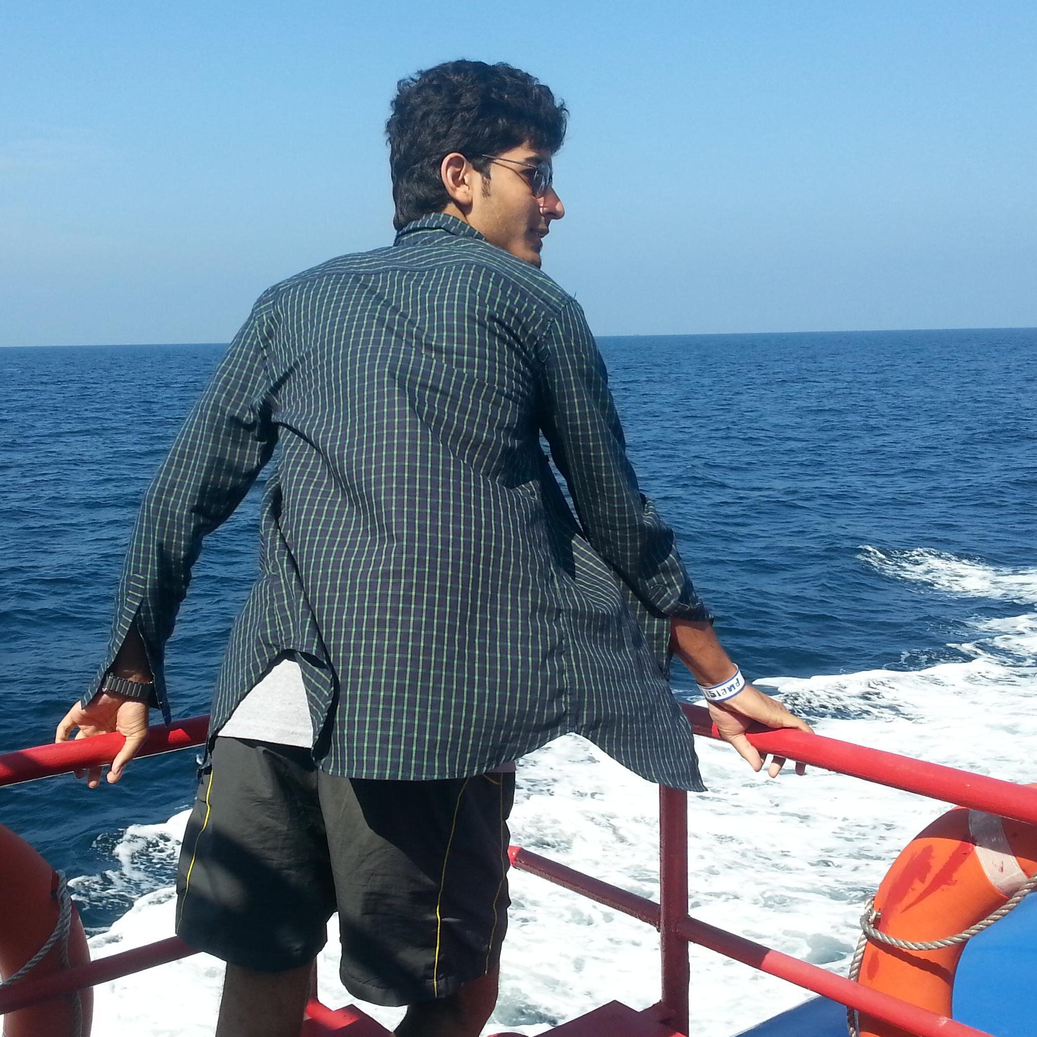 Born to LIVE...,,