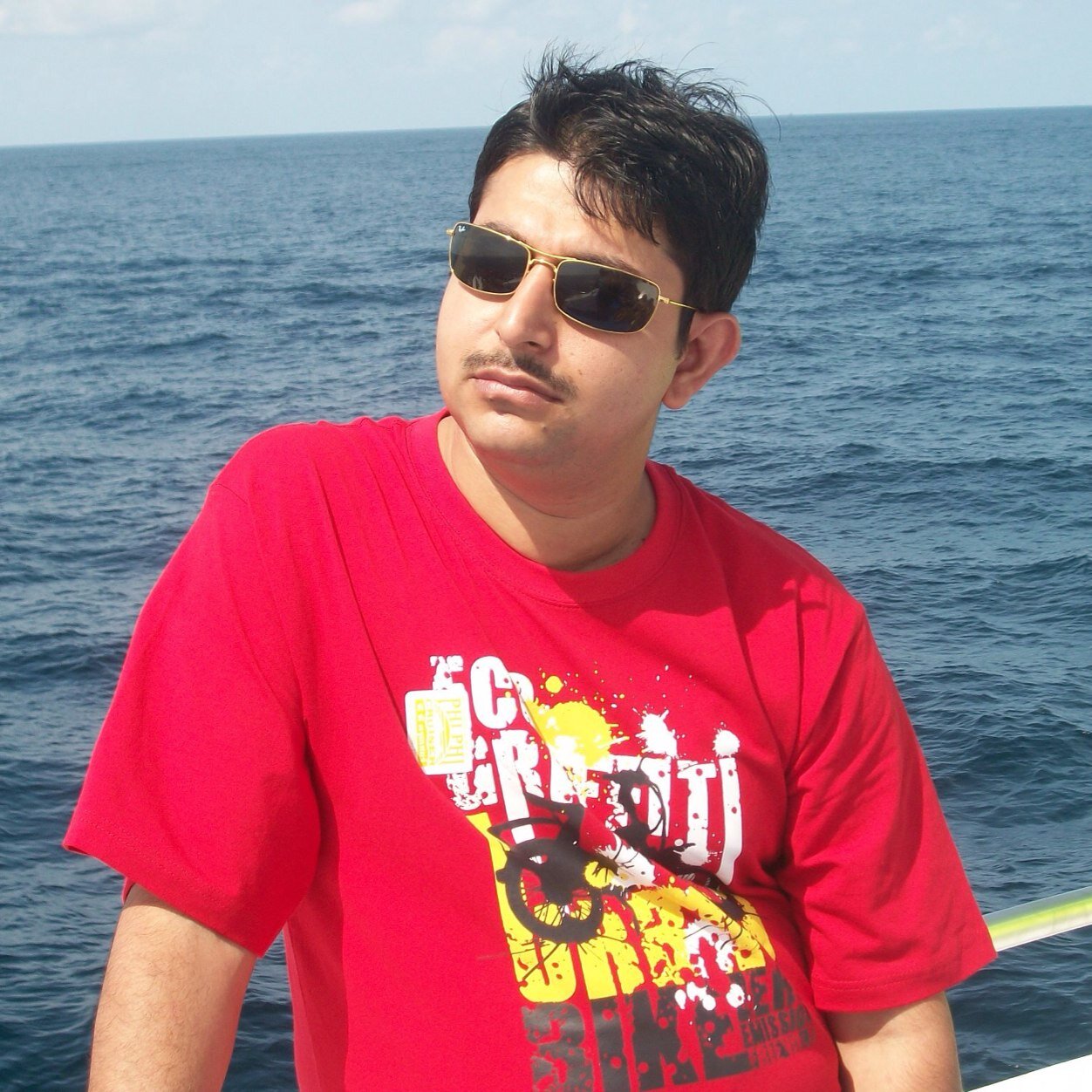 itsme_nil's profile picture. 