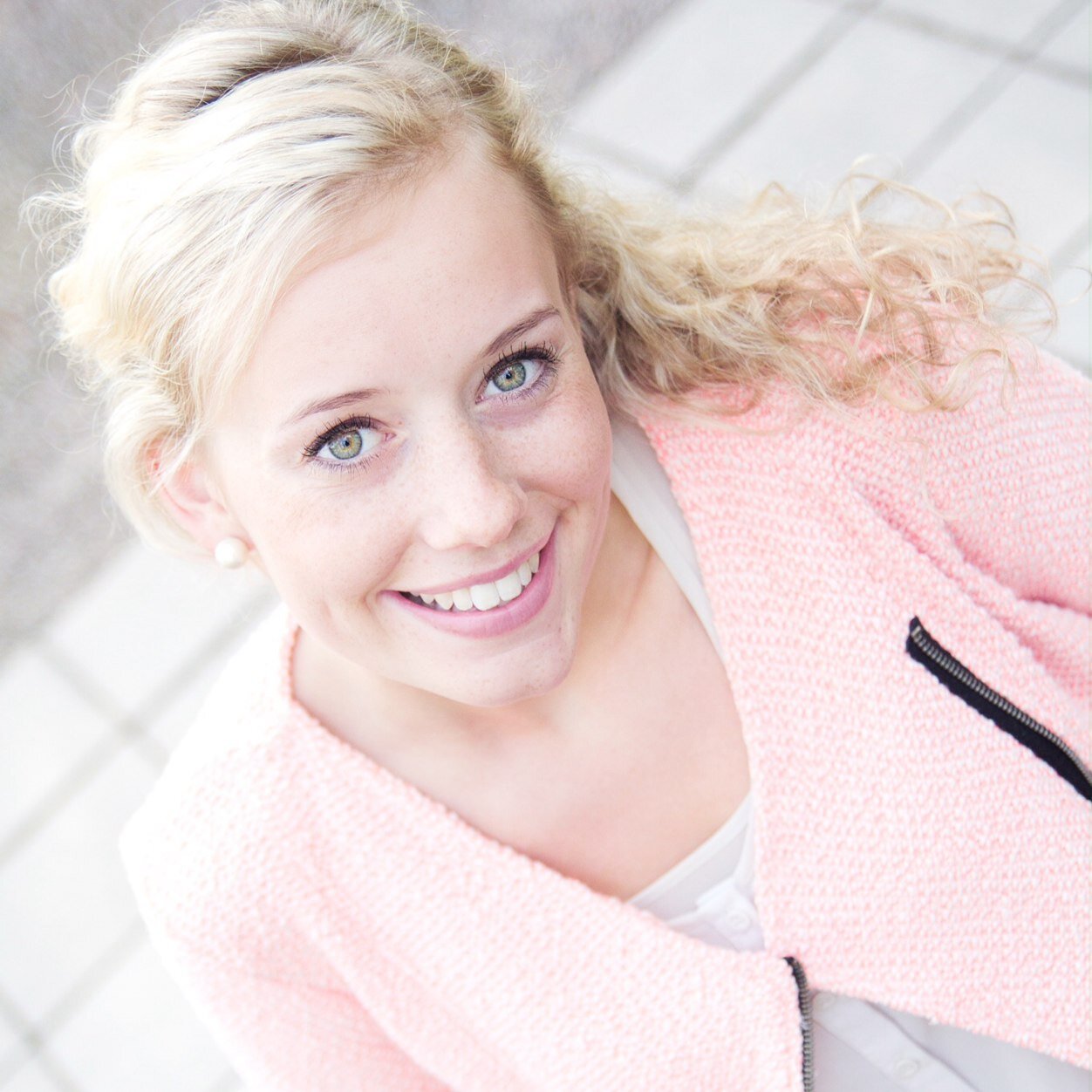 linneasundstrm's profile picture. Gillar rosa, löpa och skratta. Och shoppa såklart.