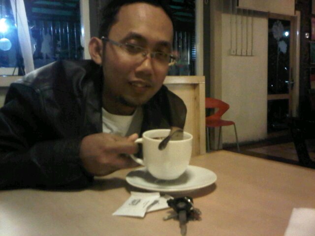Madridista dan pecinta kopi      BB : 22E2BFE5