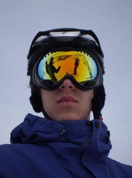 p0wdrsk1r's profile picture. Skier and Michigan football fan.