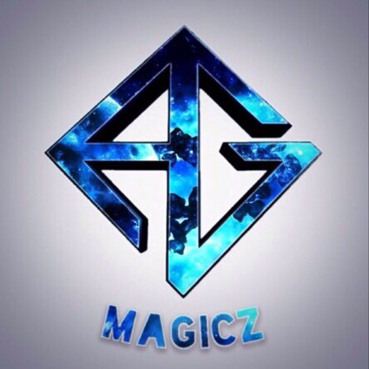 Hi, im callum a amateur COD player Member of Elipsis Gaming EU 13 this is my new account from Growl_Magicz follow for follow!!
