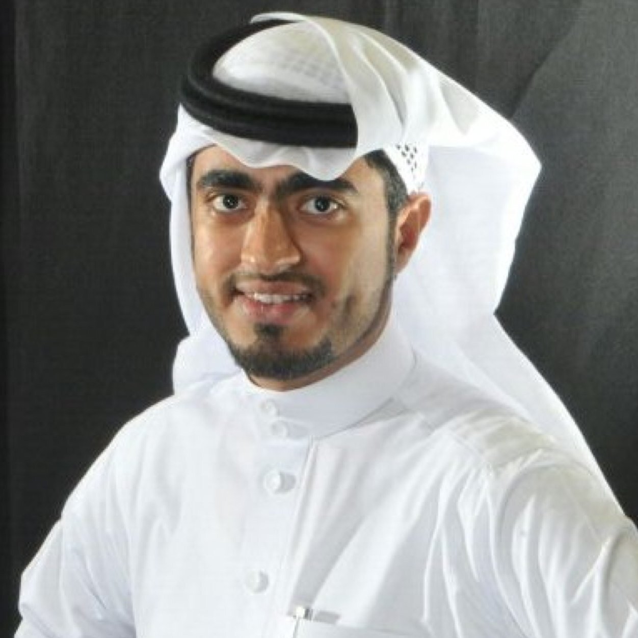 مهندس معماري .. أهلاوي الهوية .. التفاؤل بالخير متعه غفل عنها الآخرون .. أومن بالحوار .. الطموح لا حدود له.. Riyadh