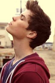 JoshieMonroe96's profile picture. 17, Nerd, Professional at falling on their ass, single c; poetry, MIW, Painting, Skateboarding, Outdoors, cats.