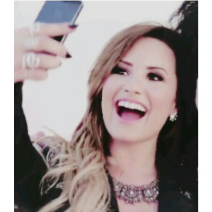 NoeLoveLuciaG's profile picture. LUCIA ME MENCIONO EL 1 DE SEP 1/09/2013 ♥ღ♡ «Alameda 22.»♥ღ♡ Lugilator♡ Sweetie♡Auryner ArianaG