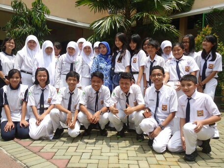 Keluarga kecil di lingkup SMPN 3 Malang ☺ saling berbagi dan saling memiliki. GO OSPEK BINTARALOKA!!!!