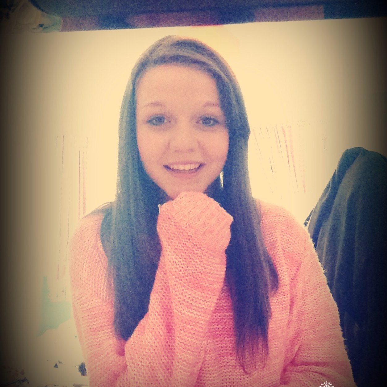Follow me, ill think about following back
