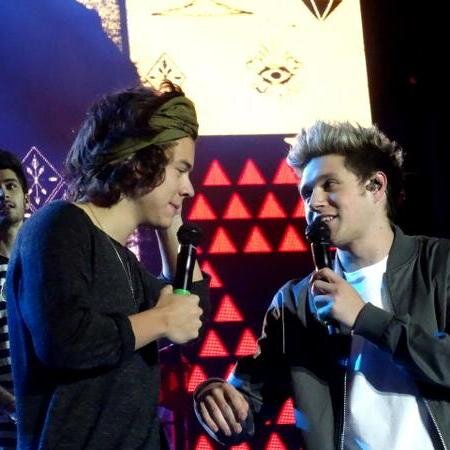 Narry are perfect. One direction are perfect. They are perfect.