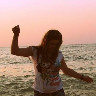 Приветствую всех. Как человек я достаточно коммуникабельная. Пытаюсь мыслить оптимистично. Люблю разговаривать на разные темы.