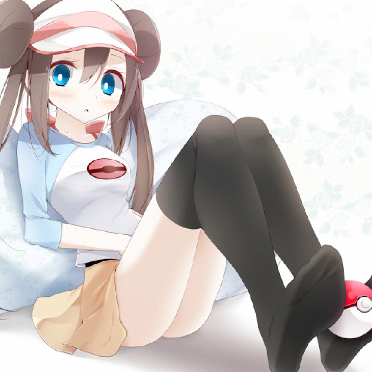 Hi, I'm Rosa, a travelling trainer, trying to fill my pokedex. Im kind to all pokemon, and want to be champion one day! #Taken-Soon_tobe_Champ #DetailedRP