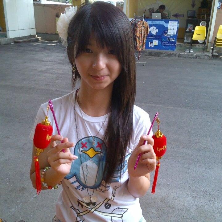 indonesia.bogor. simple person :)
follback ? mention me !
ini twitter ku yang kedua yang pertama kena hack .