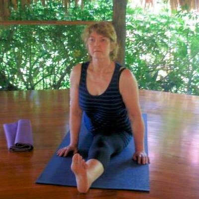 Pilates Teacher - develop your core strength to rebalance your posture and resolve joint pain