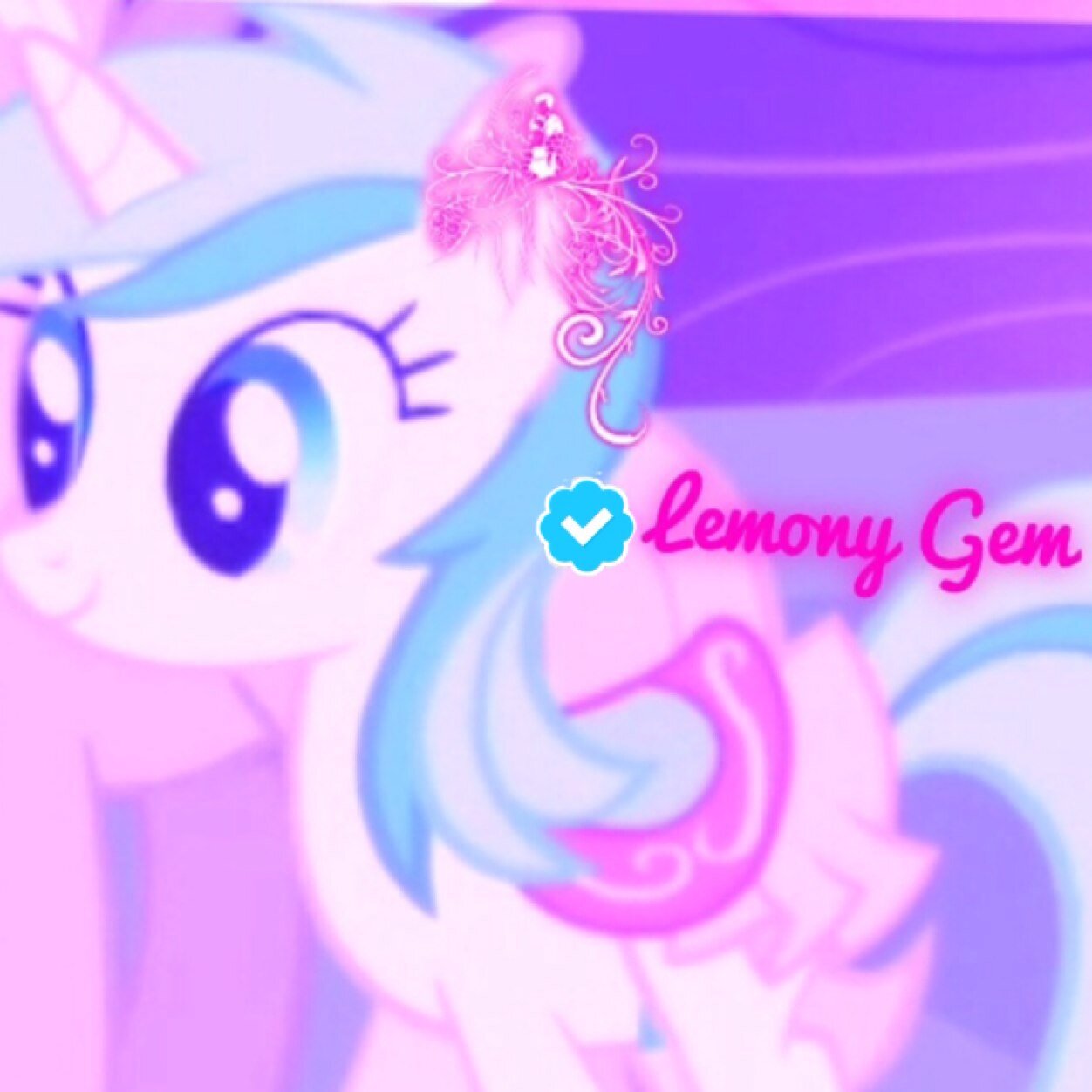 Hi everypony im lemony gem I'm 14 im very sweet im amodel and i am a amazing singer ✨and yes i am beautiful✨ my fave pff @Frost_Brony. When will my life begin