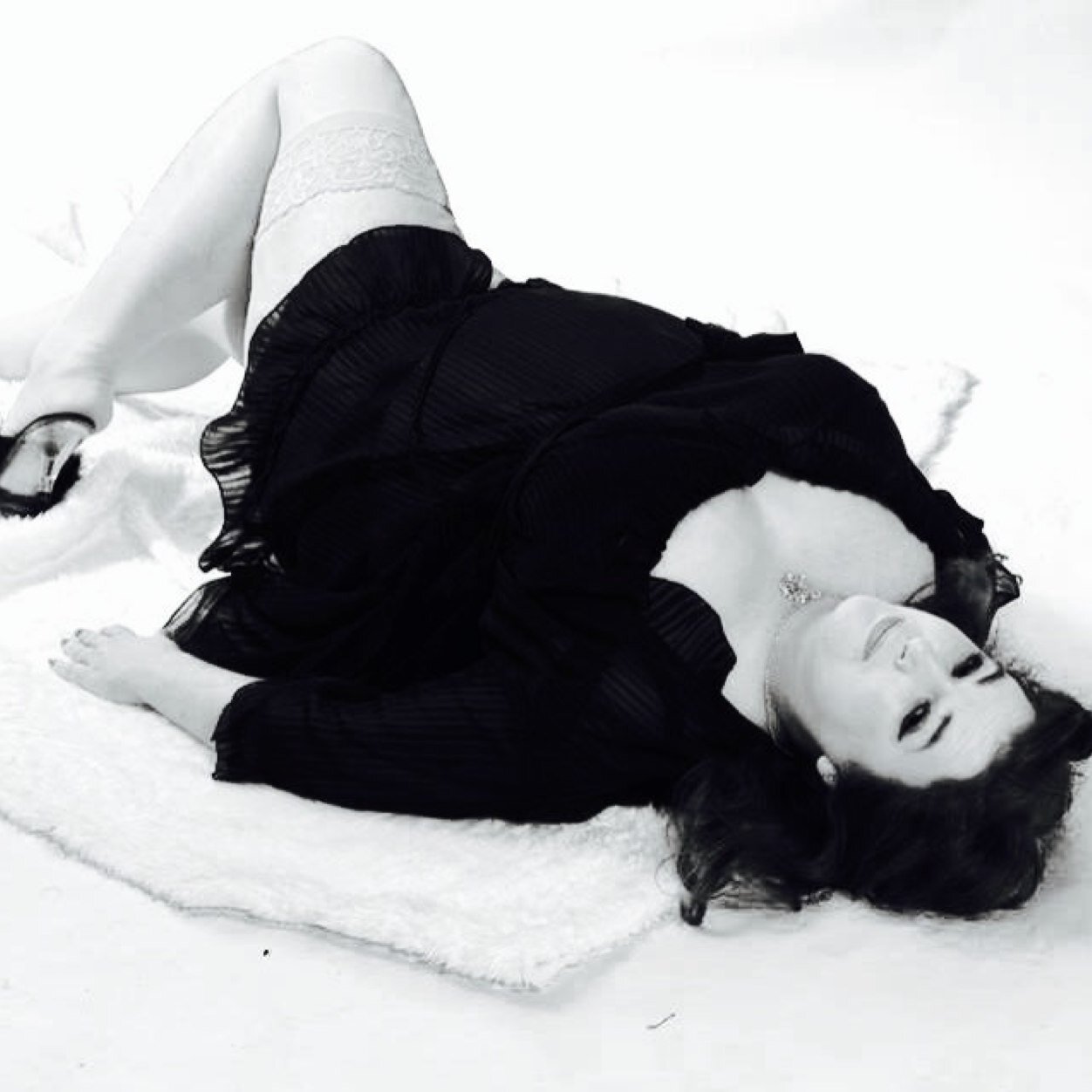 lunastarbabe's profile picture. Happy go lucky type ,loves comedy ,designing and making clothes. And is looking forward to attempting to make a leather jacket soon.I also write and sing