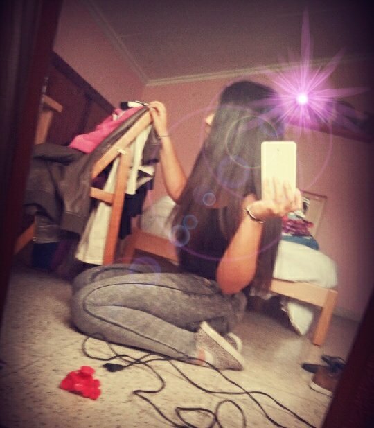 valentinaanzal1's profile picture. Soy de esas que protegen lo que es suyo.