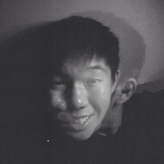 Hate loud noises 
insta:@peasaimonster