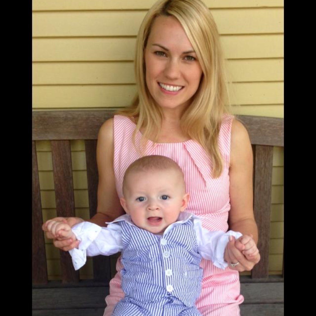 amyawebb's profile picture. 