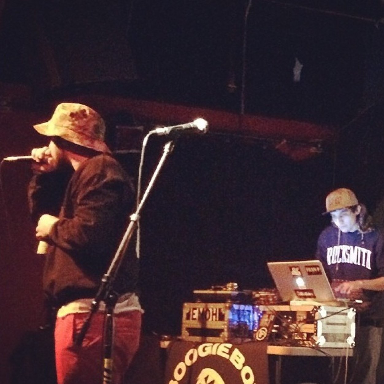 Remains is a hiphop duo consisting of Philly MC @andrewfromphila & Boston Producer @LightfootBeats #humansmakingmusic