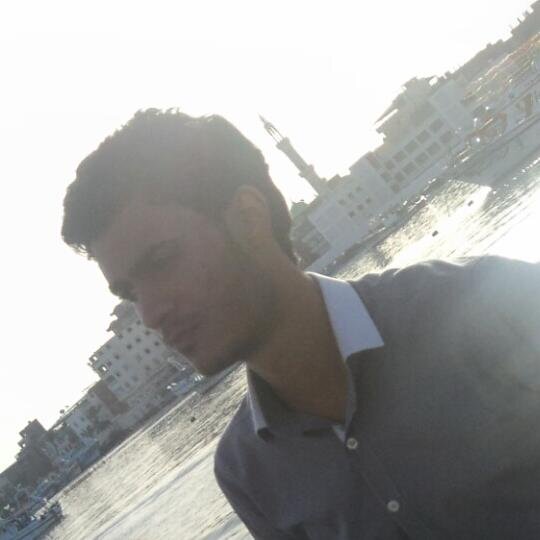 HollowMokh's profile picture. اثبت مكانك...دا نور الشمس راجع
يا تموت وانت واقف...يا تعيش وانت راكع