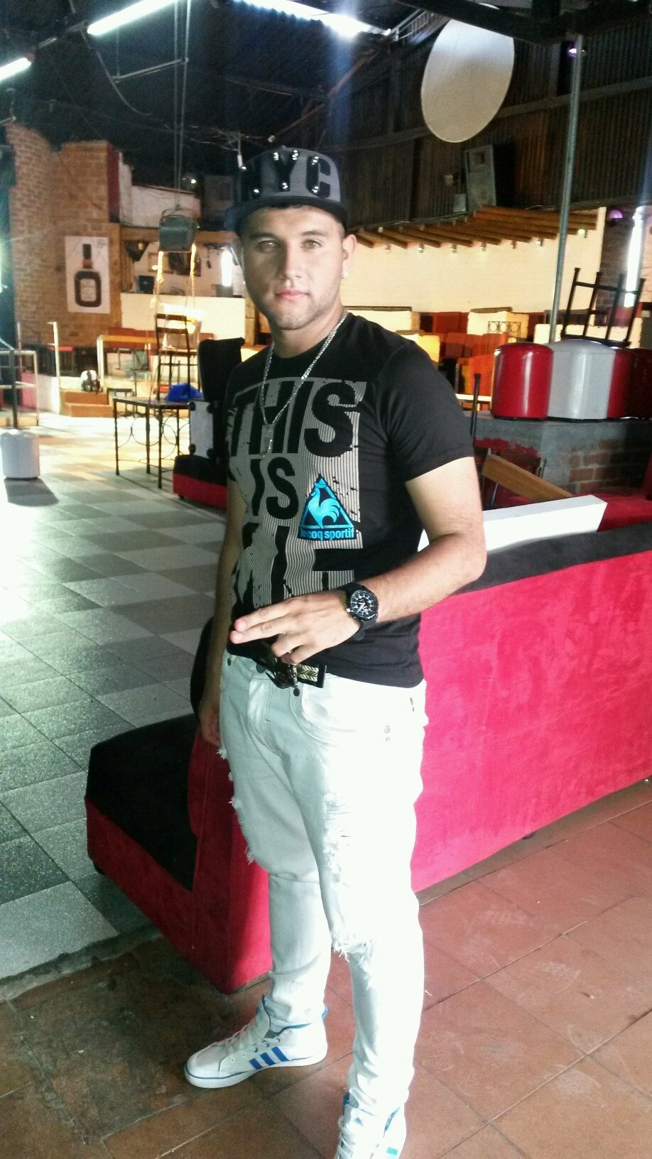 Whatsapp 3206182145 VIDA ES MUSIC artista urbano