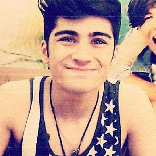 Haiqal Najmi Bin Asri .. 14 .. Taken by Shaza Qistina .. One Direction .. Zayn Malik .. Harry Styles .. Niall Horan .. Liam Payne .. Louis Tomlison.. {JOHO}