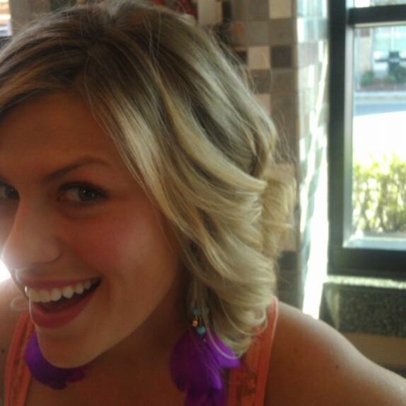 wholisticashley's profile picture. 