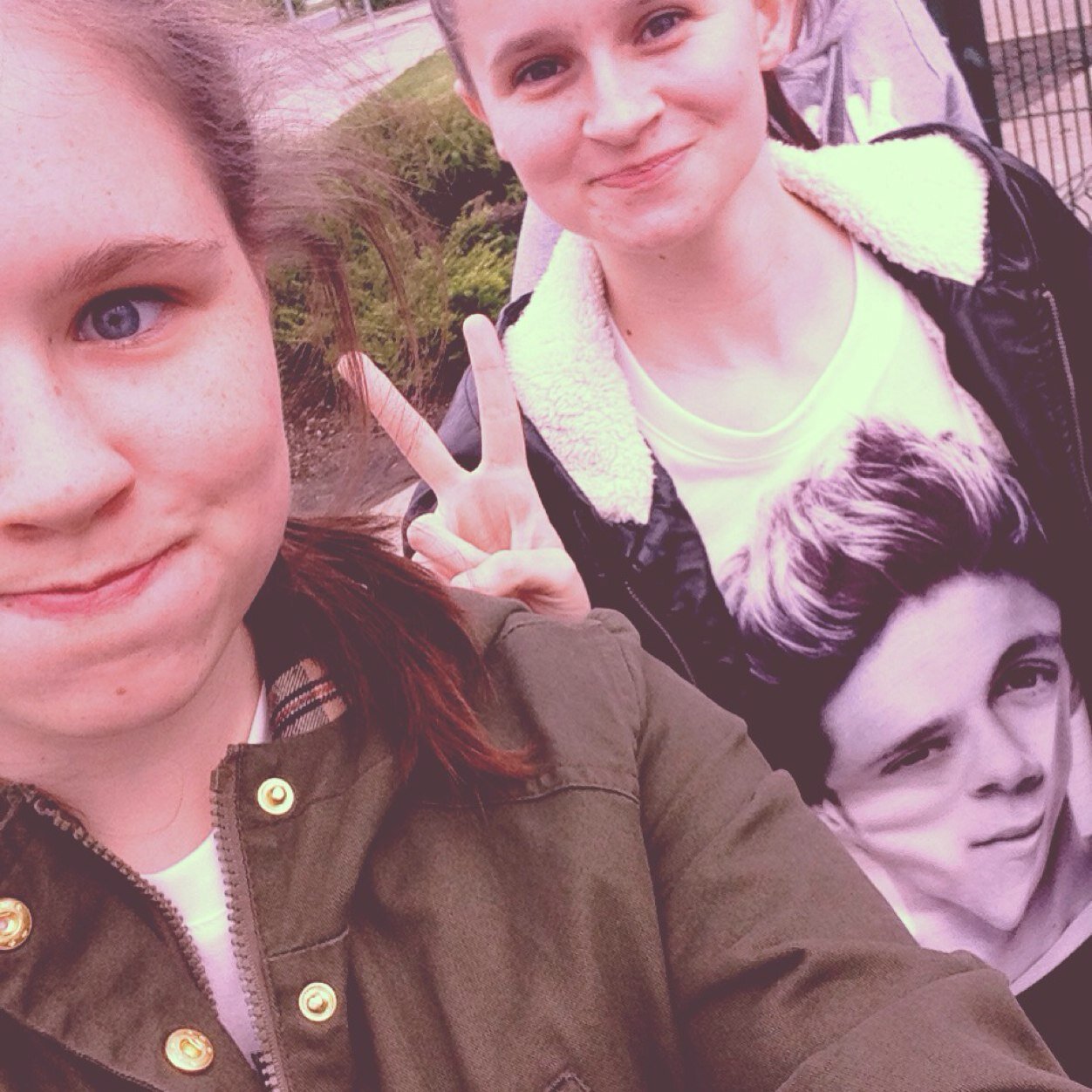 Instagram- pointless_tasha
Snapchat- tasha_o