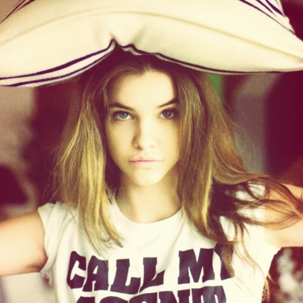 Elisa Rose. 17 años y terminando séptimo curso. Slytherin, como no. Simpática con quién lo merece y fría con las caras nuevas. Perfectamente imperfecta.