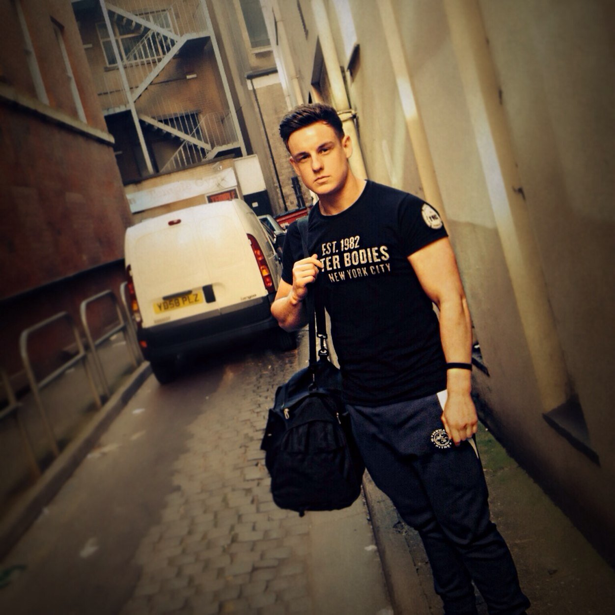 Fitness Enthusiast, Qualified Personal Trainer and Nutrition Advisor #AestheticLifestyle book online at http://t.co/a7WT5NpEUY