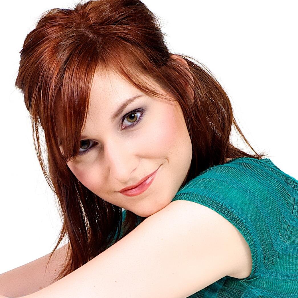 NadineBertholet's profile picture. Writer / Auteure de la série jeunesse Kiam Tasgall