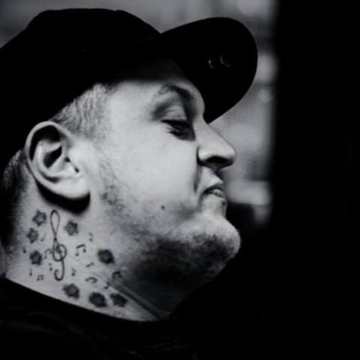 Mistah Biggz / UK Hip Hop Artist @brothersinbars / Videographer @BEiLLATV / Events Director @rapindabox 
Lover of @AliiDizzle
