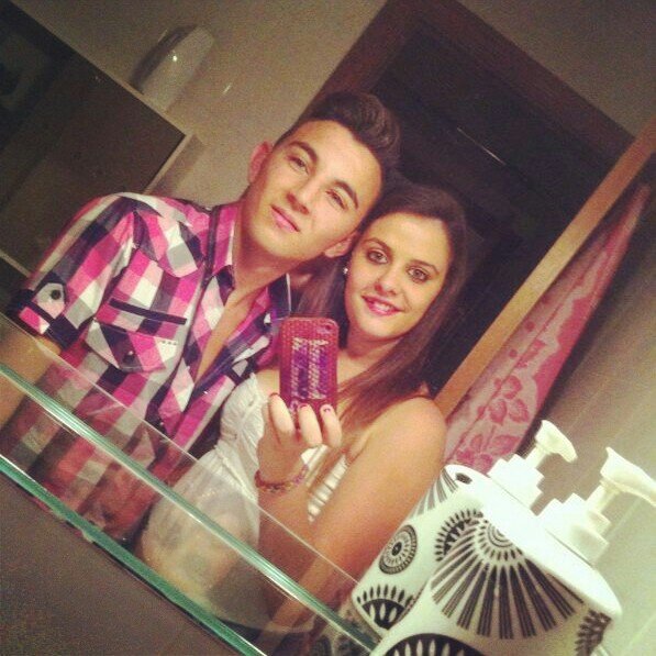 Nivel 15, moreno de ojos verde, nacido para estar a su lado, es el motivo de mi felicidad @cristinillaRL O7.03.2014 te amo pequeña