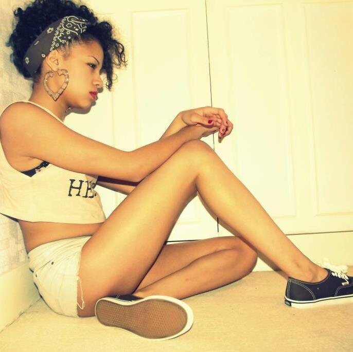 i'm a very cool person.i dnt like fakeness&liars. u keep it 100 with me&i keep it 100 with u.Dnt judge me if u dnt Kno me!Follow me
