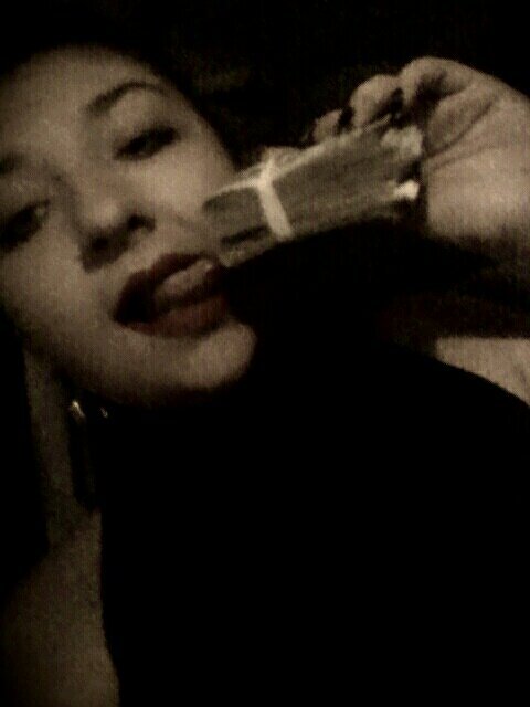 Silly hoes making poverty money , while US bosses out here making lottery money!