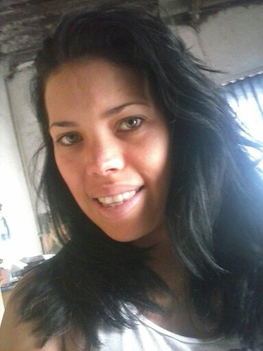 evangï¿½lica sou adoradora de Jesus,casada com @Rs78Santos temos filhos lindos gosto muito de louvar ao Meu Deus..Sï¿½ ele ï¿½ digno de toda adoraï¿½ï¿½o