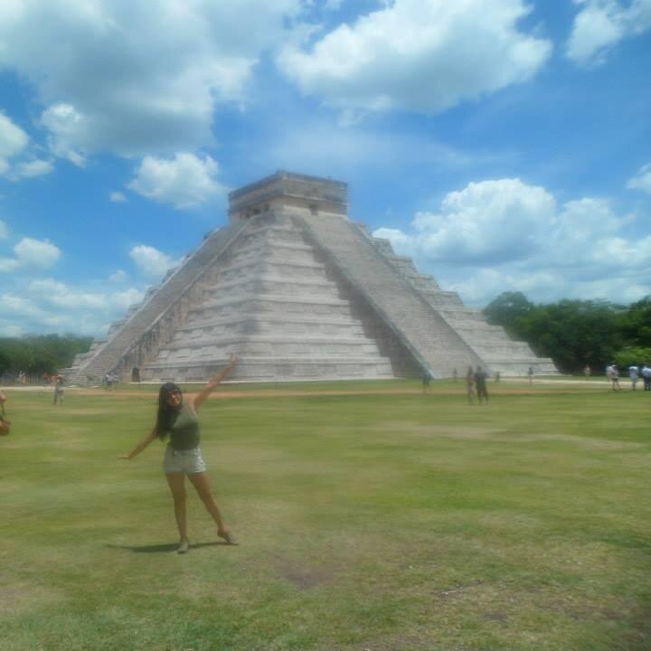 Aspirando a ser Lic. en 2 carreras✨

Perdida entre cielos, fotografías y canciones.

Pocas veces amo pero amo con el alma♡