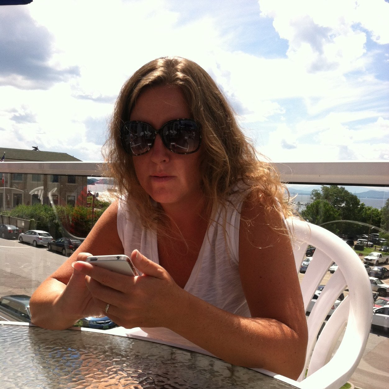 Arts Integration Specialist, educator, music-lover, tennis enthusiast, art admirer and sometimes dabbler, naturalist and part-time petting-zookeeper.