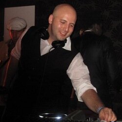 I am a salsa DJ and instructor based in London. I teach and spin at the Boston Music Room every Tuesday, as well as across the UK and Europe