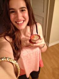 fifimolesesma4's profile picture. Una persona cambia por 3 razones: aprendio demasiado, sufrio lo suficiente o se canso de lo mismo.