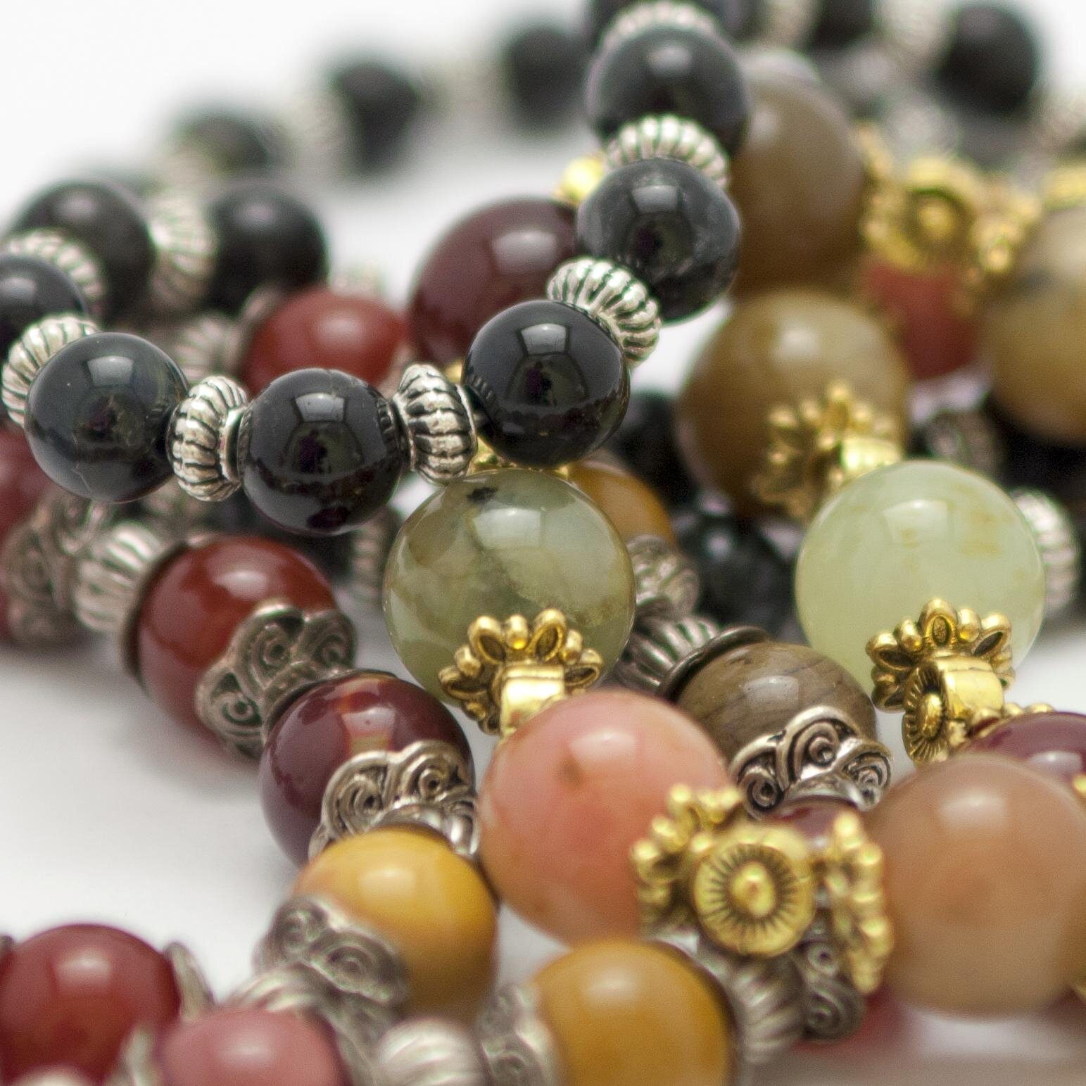 Unique handmade products made with natural gemstones, glass pearls, crystals, felt and many others.