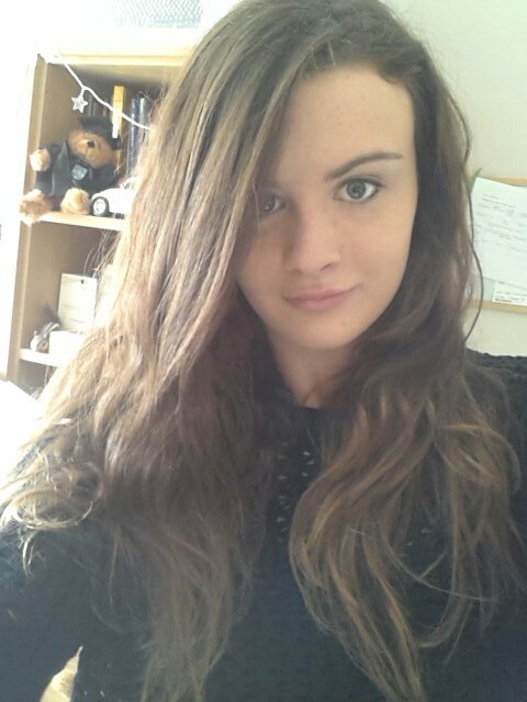 LaurenJonesy96's profile picture. 